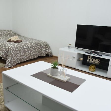 Apartmani Sofronic Loznica 1 Екстериор снимка