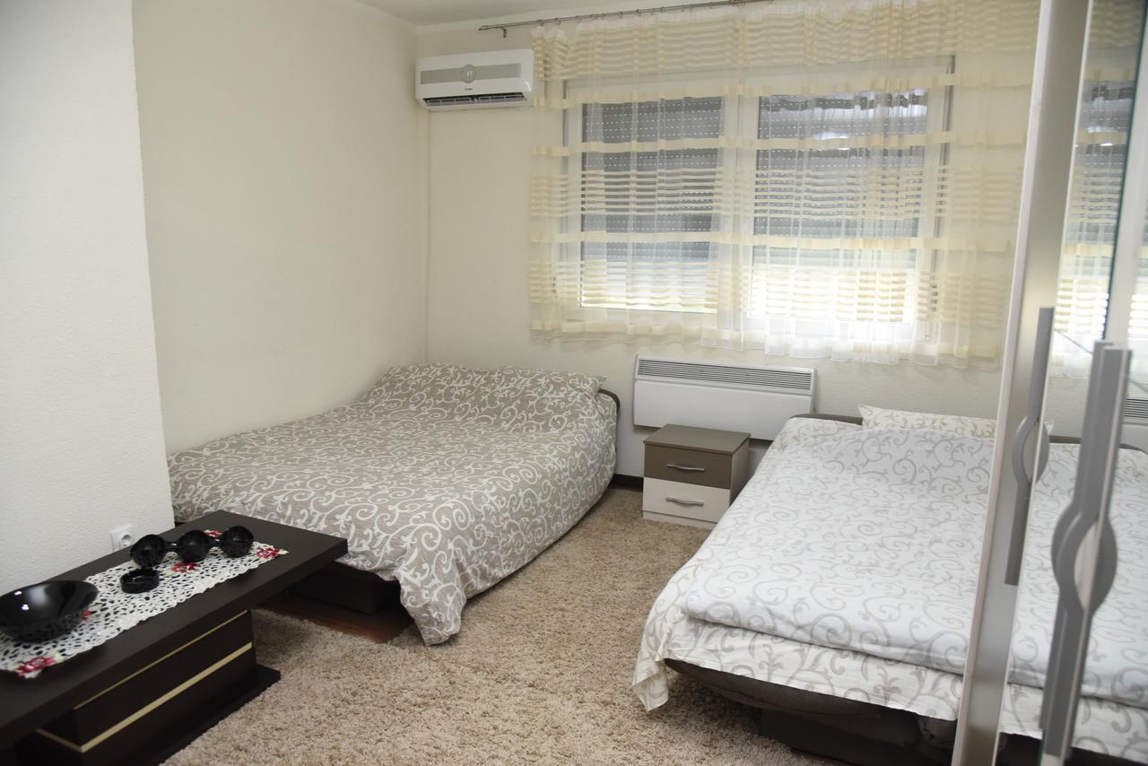Apartmani Sofronic Loznica 1 Екстериор снимка